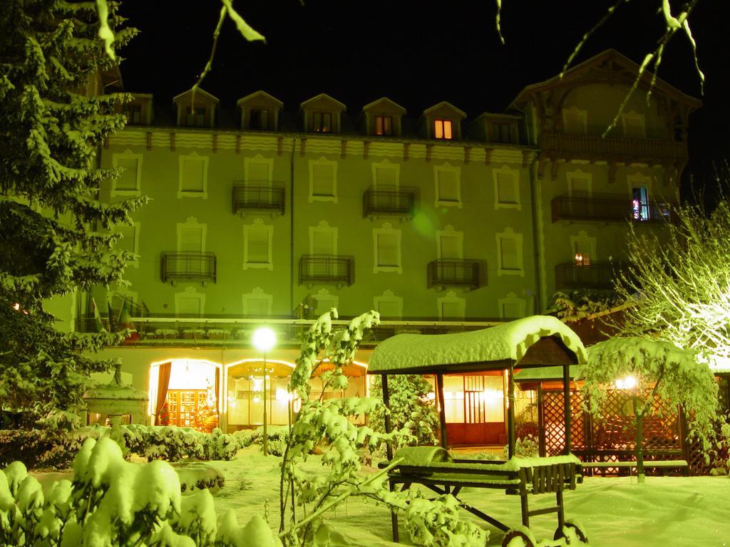 Grand Hotel Ala Di Stura Exterior foto